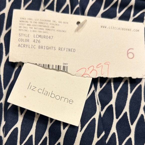 Liz Claiborne Sloane Stretch Blue White Patterned Bermuda Shorts Size 6 - Picture 8 of 9